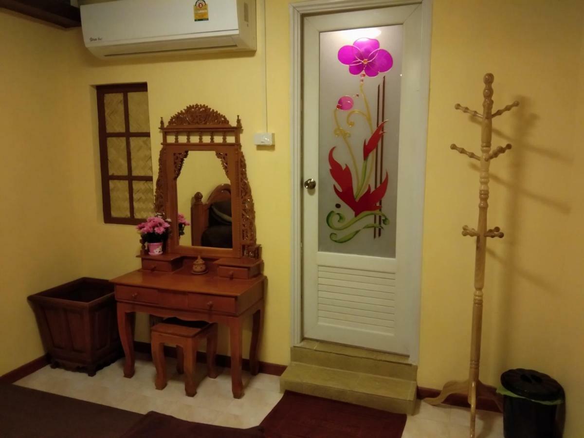 Ruan Ben Ja Don Mueang,Bangkok Hostel Dış mekan fotoğraf